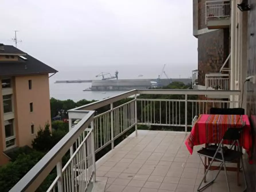 Immagine 25 di Appartamento in vendita  in via genova a Savona