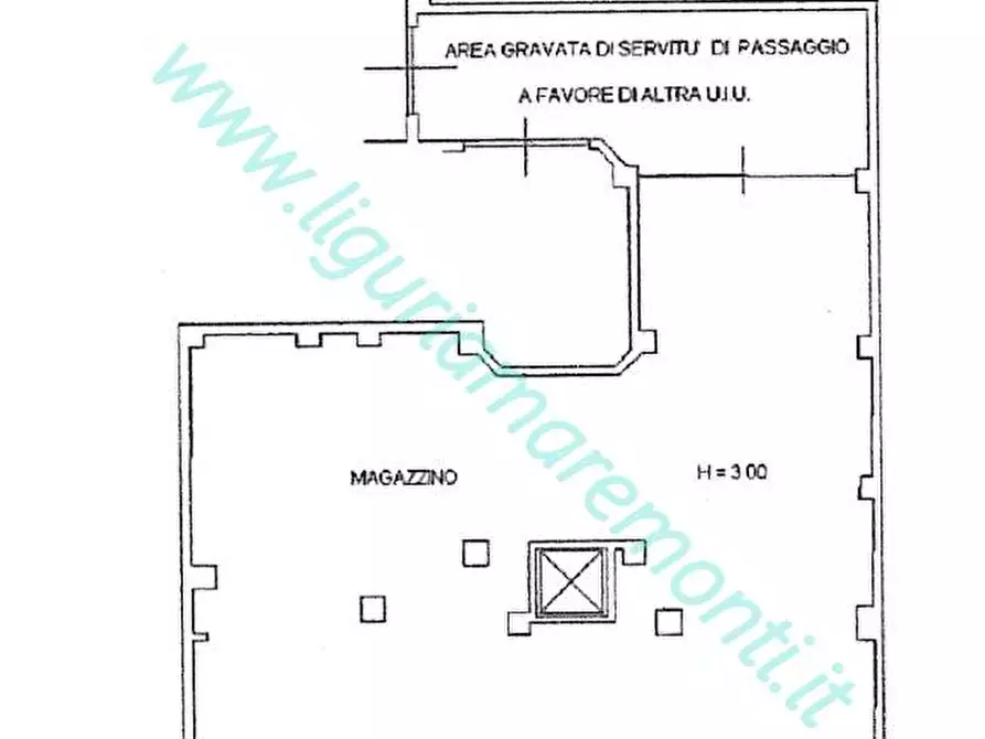Immagine 1 di Magazzino in vendita  in via san antonio a Savona