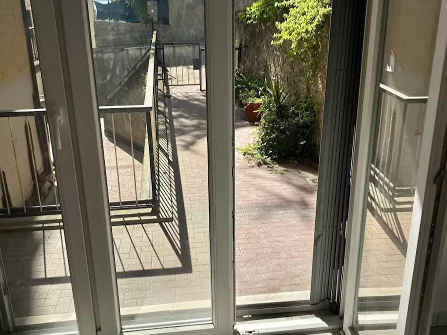 Immagine 4 di Appartamento in vendita  in via genova a Savona