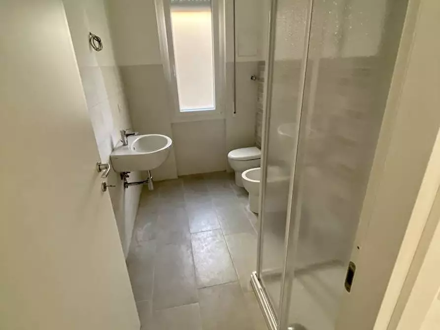 Immagine 7 di Appartamento in vendita  in via genova a Savona