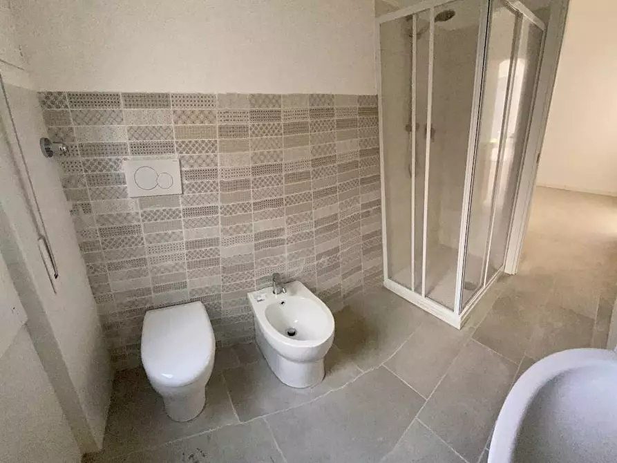 Immagine 25 di Appartamento in vendita  in via genova a Savona