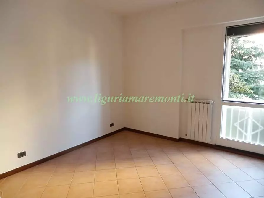 Immagine 13 di Appartamento in vendita  in via mongrifone a Savona