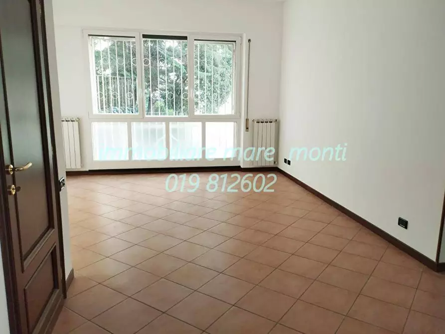 Immagine 6 di Appartamento in vendita  in via mongrifone a Savona