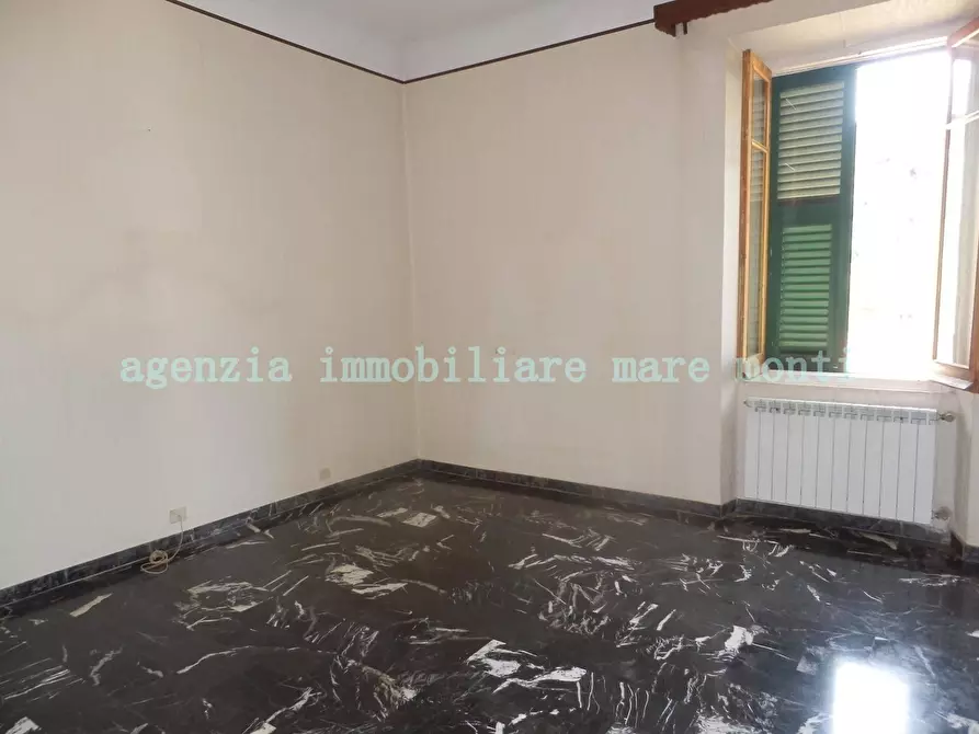 Immagine 4 di Appartamento in vendita  in via santuario a Savona