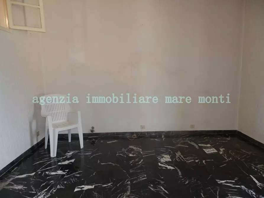 Immagine 6 di Appartamento in vendita  in via santuario a Savona