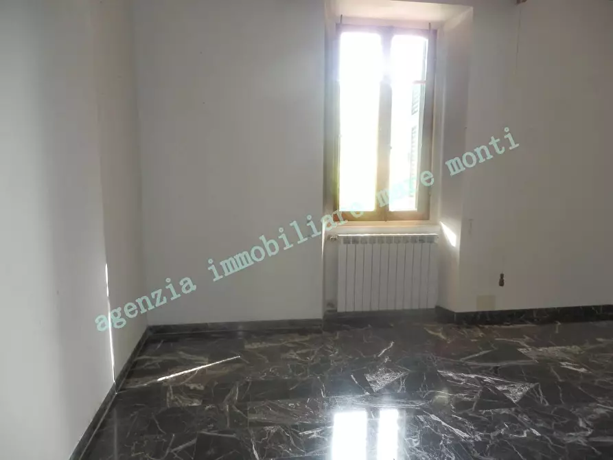 Immagine 21 di Appartamento in vendita  in via santuario a Savona