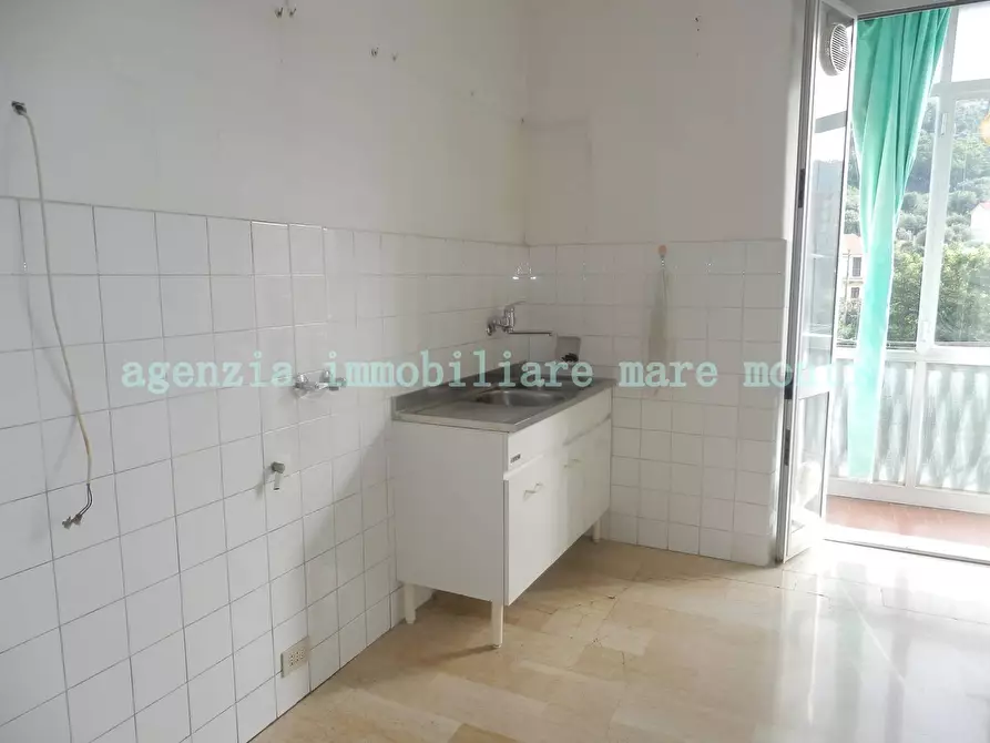 Immagine 24 di Appartamento in vendita  in via santuario a Savona