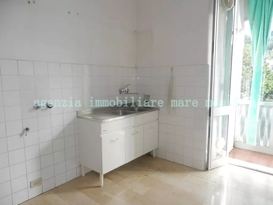 Immagine 26 di Appartamento in vendita  in via santuario a Savona