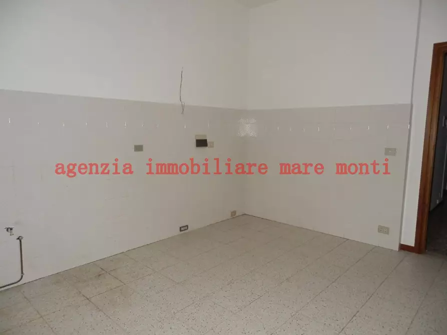 Immagine 20 di Appartamento in affitto  in via astengo a Savona