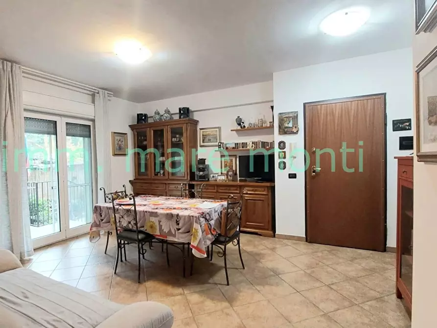 Immagine 4 di Appartamento in vendita  in via caviglia a Vado Ligure