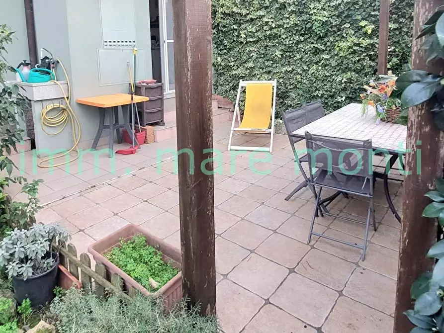 Immagine 10 di Appartamento in vendita  in via caviglia a Vado Ligure