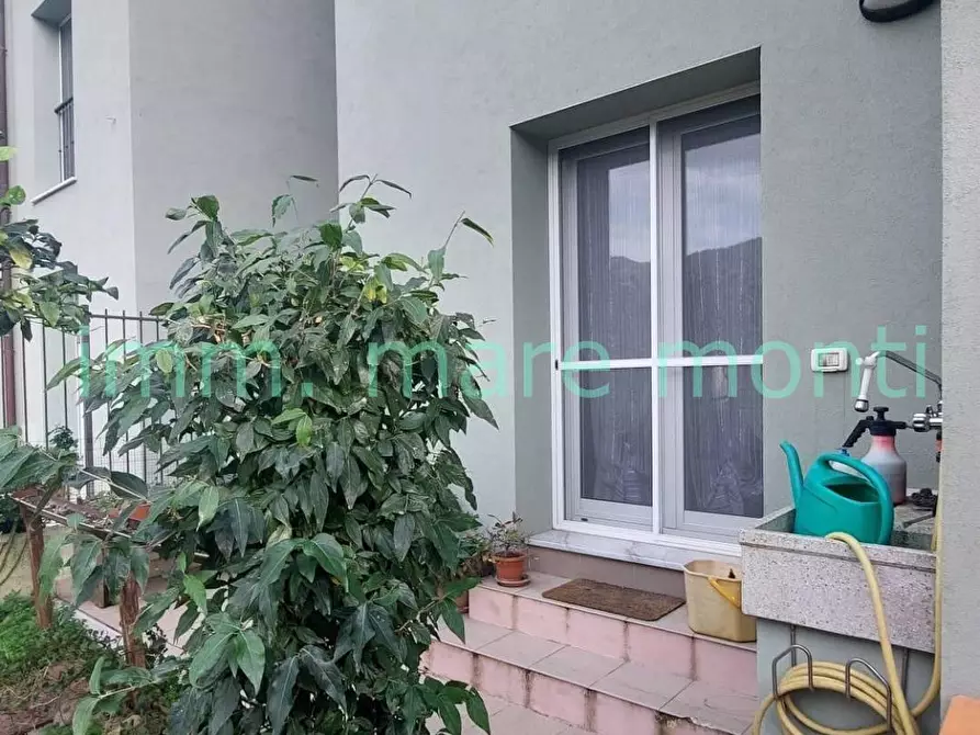 Immagine 11 di Appartamento in vendita  in via caviglia a Vado Ligure