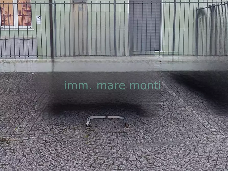 Immagine 24 di Appartamento in vendita  in via caviglia a Vado Ligure