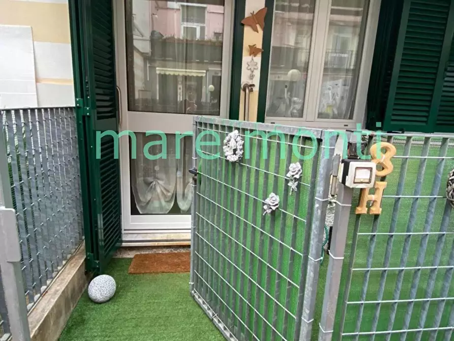 Immagine 2 di Appartamento in vendita  in via alessandria a Savona