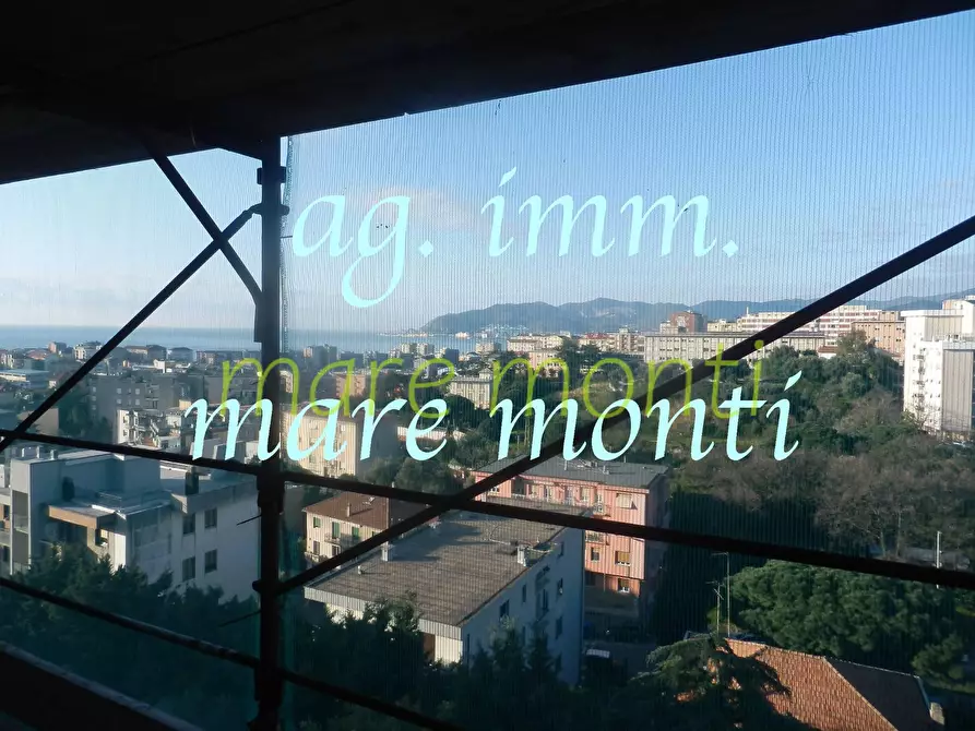 Immagine 1 di Appartamento in vendita  in via lanzone a Savona