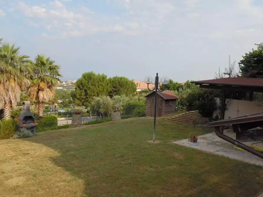 Immagine 3 di Villa in vendita  a Martinsicuro