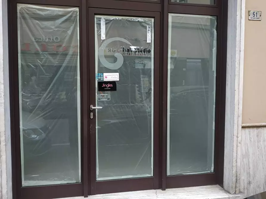 Immagine 9 di Locale commerciale in affitto  in Via Mario Curzi a San Benedetto Del Tronto