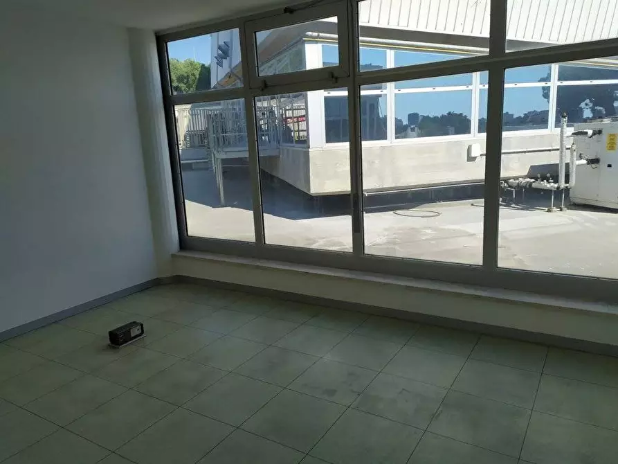 Immagine 2 di Ufficio in affitto  a San Benedetto Del Tronto