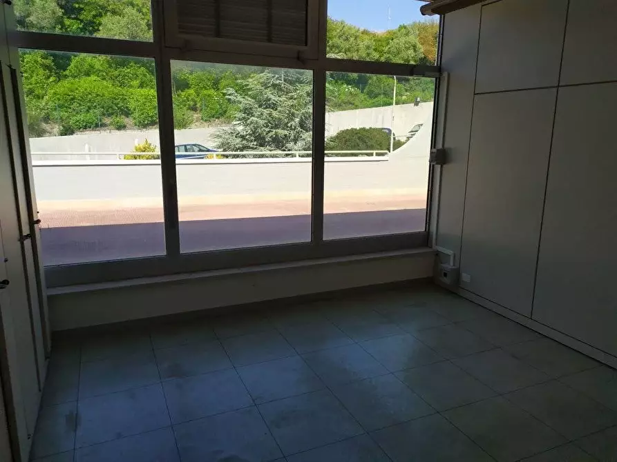 Immagine 8 di Ufficio in affitto  a San Benedetto Del Tronto
