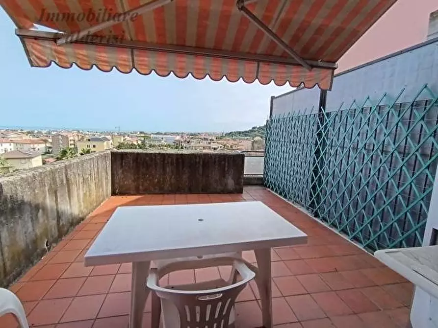 Immagine 13 di Appartamento in vendita  in Via Cilea a Grottammare