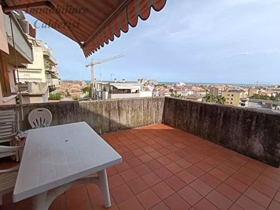 Immagine 14 di Appartamento in vendita  in Via Cilea a Grottammare