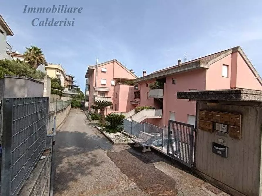 Immagine 20 di Appartamento in vendita  in Via Cilea a Grottammare