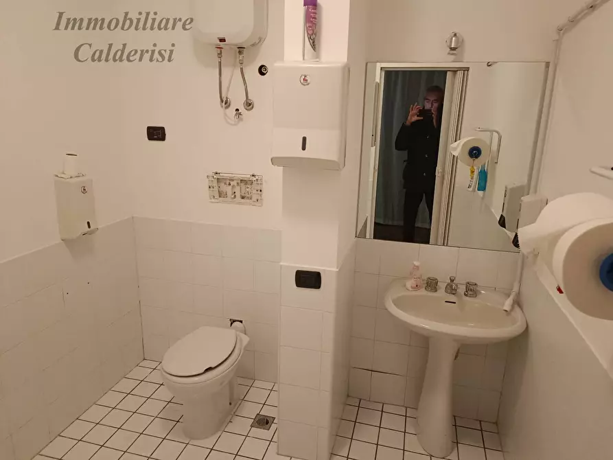 Immagine 7 di Ufficio in vendita  in Via Pasubio a San Benedetto Del Tronto