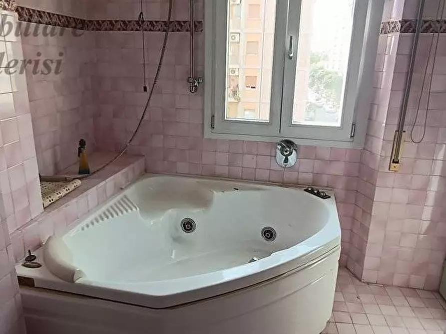 Immagine 23 di Appartamento in vendita  in Viale De Gasperi a San Benedetto Del Tronto