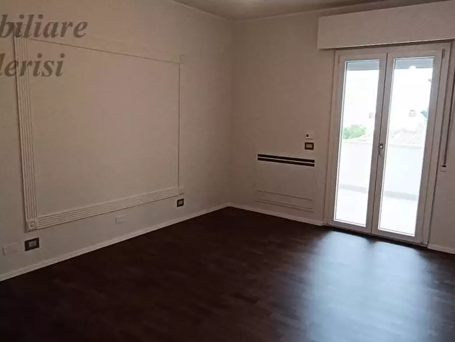 Immagine 28 di Villetta a schiera in vendita  a Grottammare