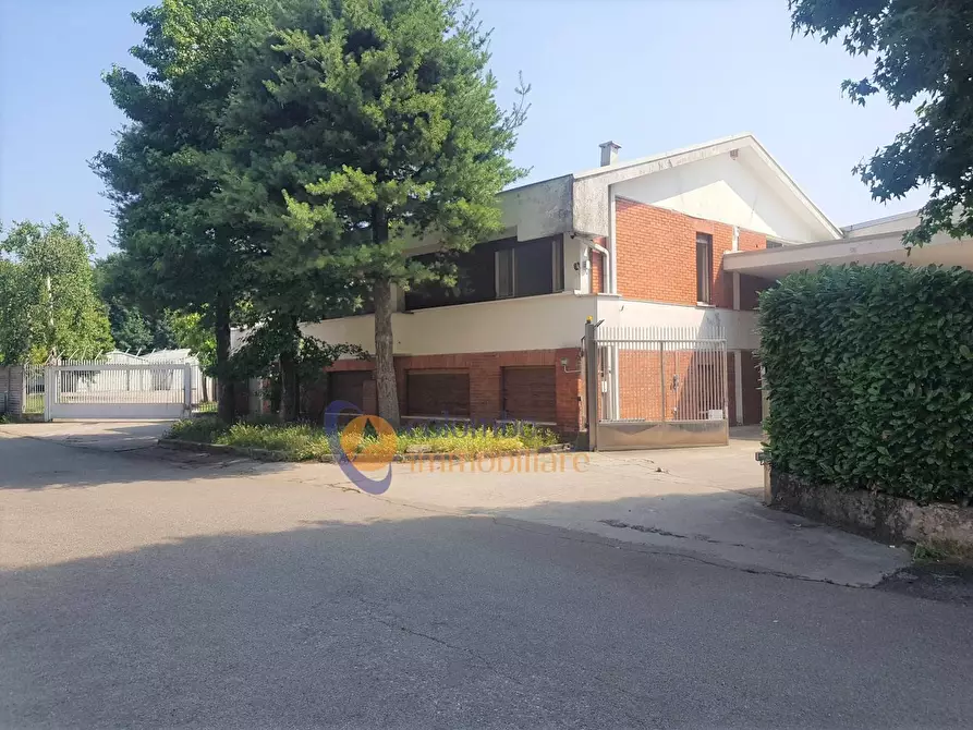 Immagine 25 di Capannone industriale in vendita  in via F.lli Bandiera a Olgiate Olona