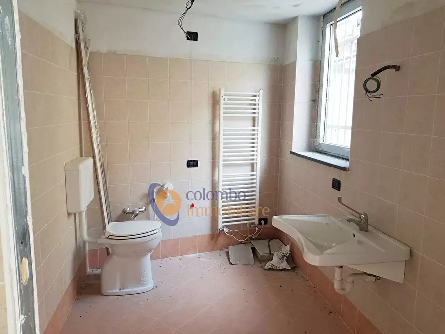 Immagine 12 di Negozio in vendita  in corso Europa a Busto Arsizio