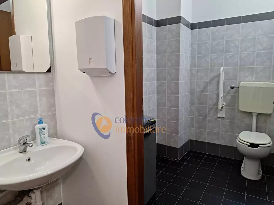 Immagine 8 di Ufficio in vendita  in via G. Mazzini a Busto Arsizio