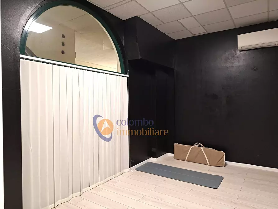 Immagine 11 di Ufficio in vendita  in via G. Mazzini a Busto Arsizio