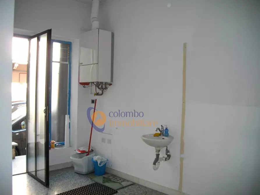 Immagine 8 di Ufficio in affitto  in via Carducci a Busto Arsizio