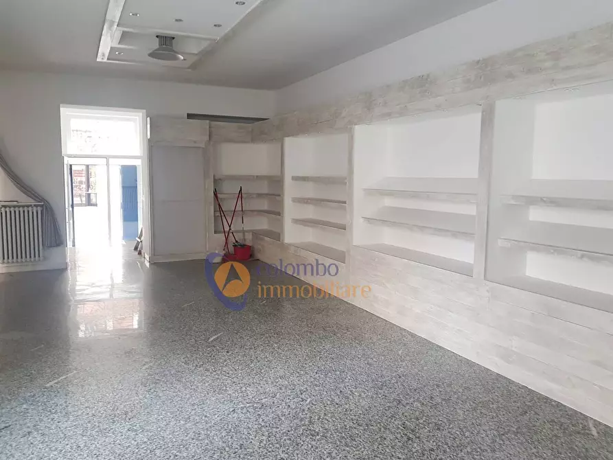 Immagine 10 di Ufficio in affitto  in via Carducci a Busto Arsizio