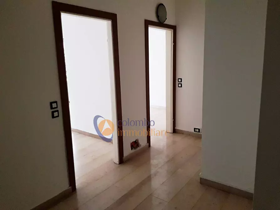 Immagine 10 di Ufficio in affitto  in via G. Mameli a Busto Arsizio