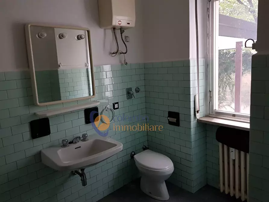 Immagine 12 di Ufficio in affitto  in via G. Mameli a Busto Arsizio