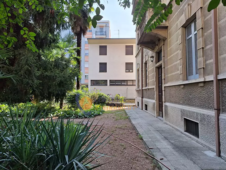 Immagine 7 di Appartamento in vendita  in viale Armando Diaz a Busto Arsizio