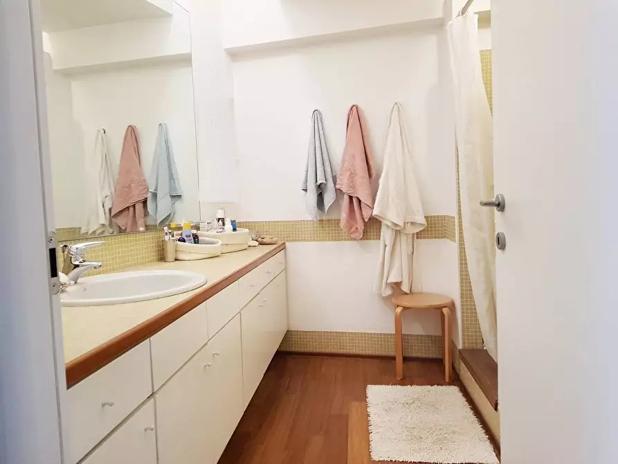 Immagine 21 di Appartamento in vendita  in via Ponzella a Busto Arsizio