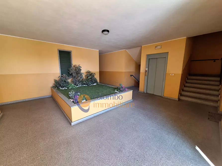 Immagine 28 di Appartamento in vendita  in via Sormani a Lonate Pozzolo