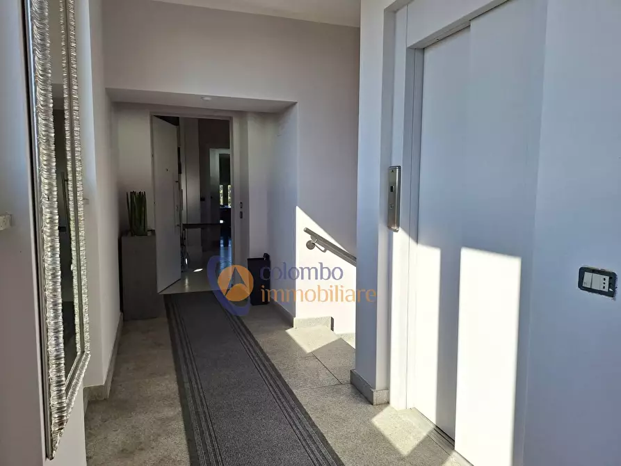 Immagine 26 di Appartamento in vendita  in via Sormani a Lonate Pozzolo