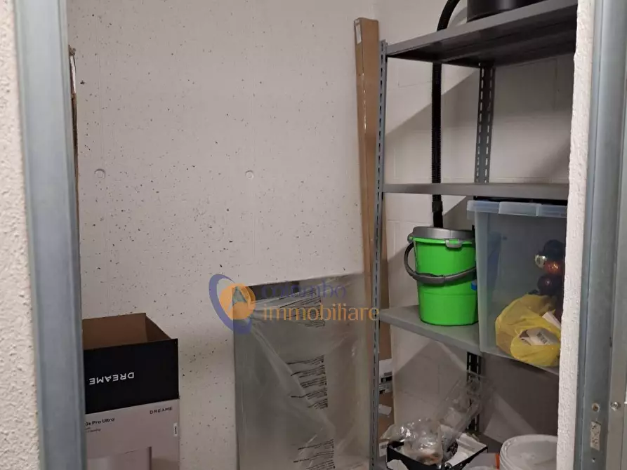 Immagine 22 di Appartamento in vendita  in via Sormani a Lonate Pozzolo