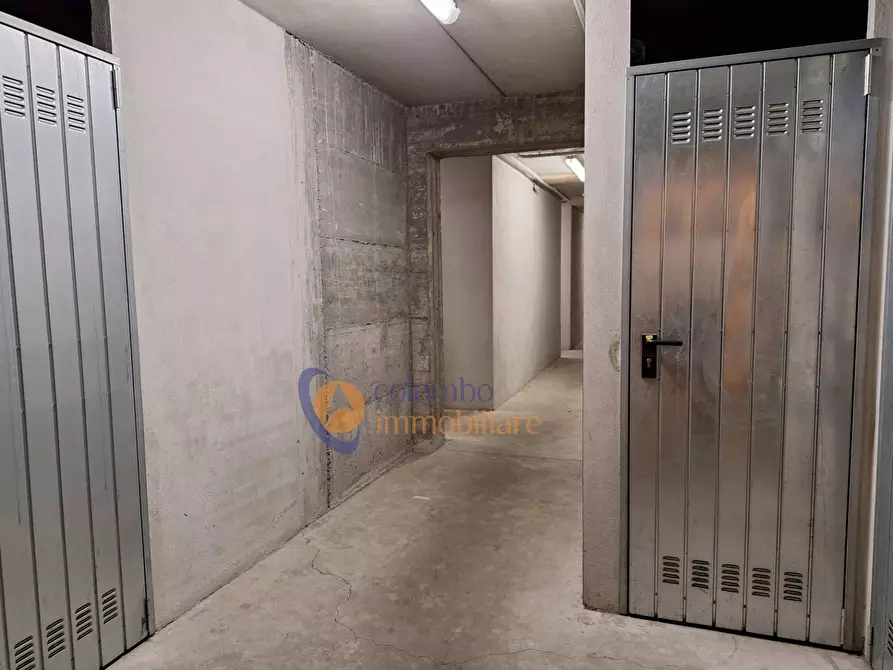 Immagine 21 di Appartamento in vendita  in via Sormani a Lonate Pozzolo