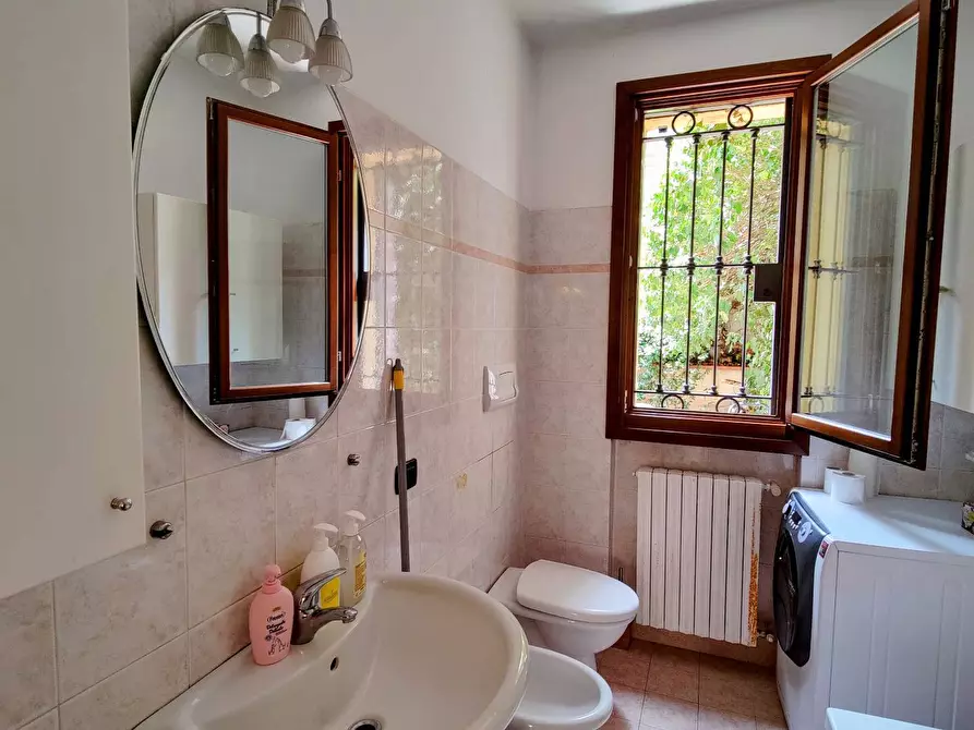 Immagine 13 di Appartamento in vendita  in via risorgimento a Mariano Comense