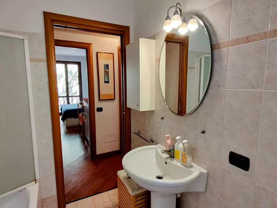 Immagine 15 di Appartamento in vendita  in via risorgimento a Mariano Comense