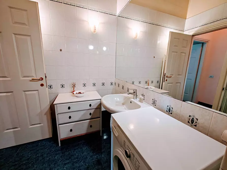 Immagine 13 di Appartamento in affitto  in Via Alserio a Milano