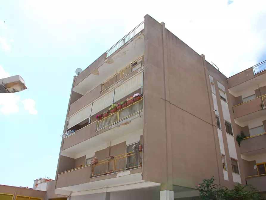 Immagine 1 di Appartamento in vendita  in via Corsica a Canosa Di Puglia
