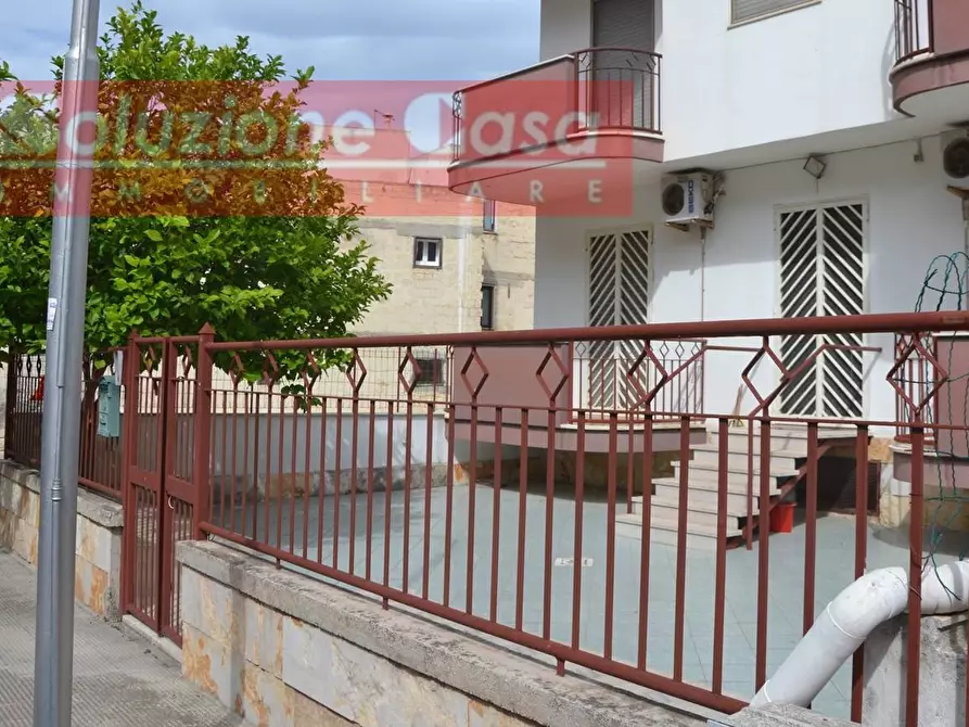 Immagine 15 di Casa semindipendente in vendita  in Via Napoli a Canosa Di Puglia