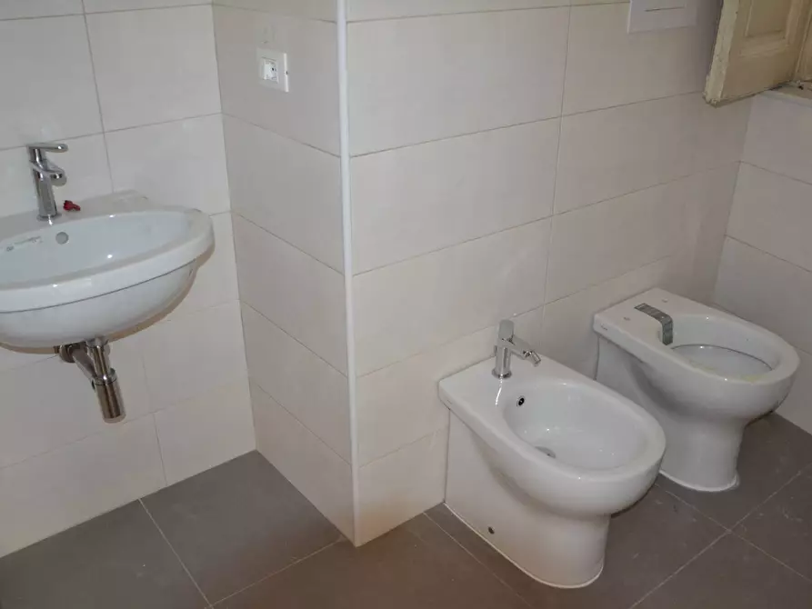 Immagine 4 di Ufficio in affitto  in via Kennedy a Canosa Di Puglia