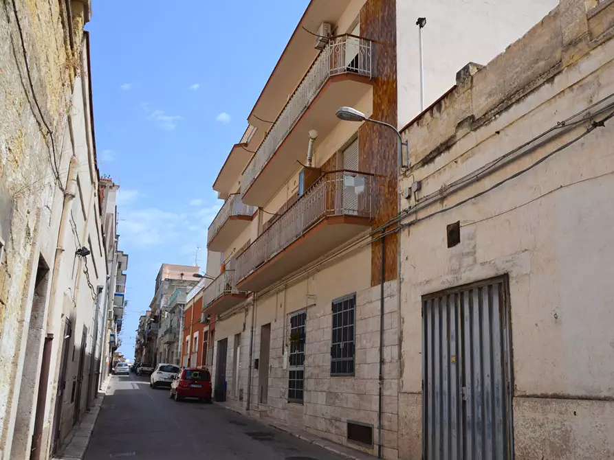 Immagine 1 di Appartamento in vendita  in via Esquilino a Canosa Di Puglia